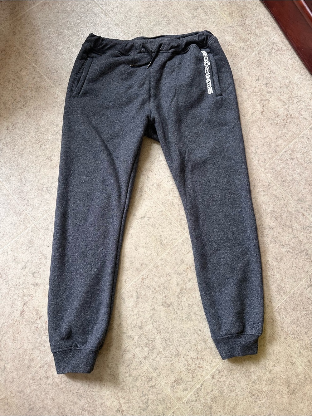Ecko Unltd Embroidered Grey Joggers Sweatpants Mens L